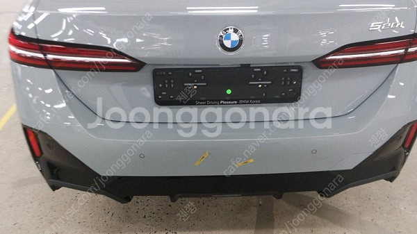 BMW 520I G60 M팩 리어 범퍼--0