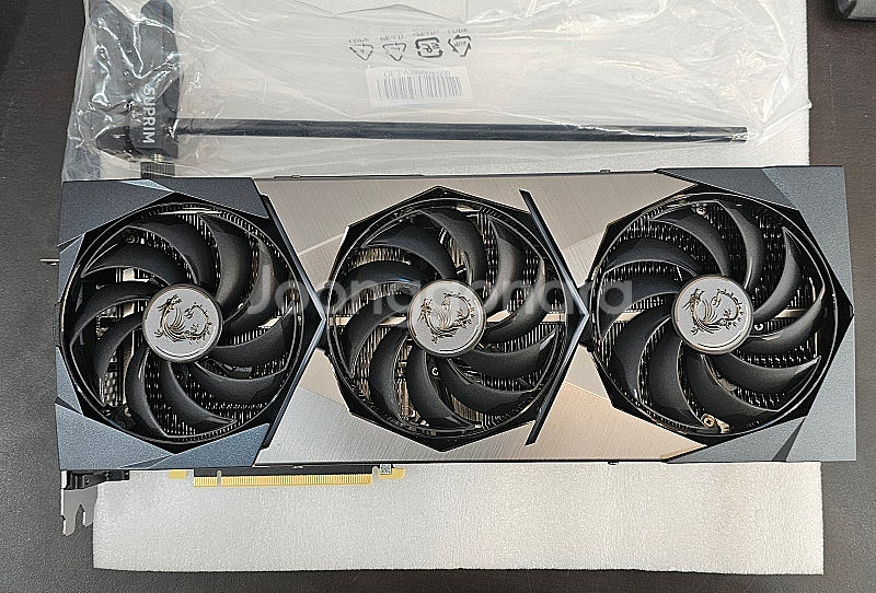 MSI 3080TI 슈프림 제품 판매 합니다. 상태 깨...--0