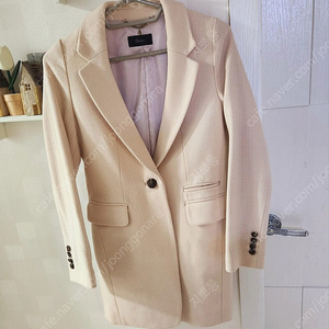 로엠 베이지색 여성쟈켓
