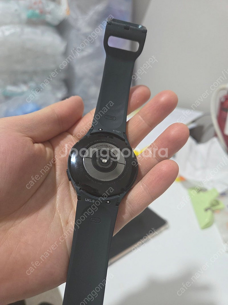 삼성 갤럭시 워치 4 (44mm) 판매합니다.--3