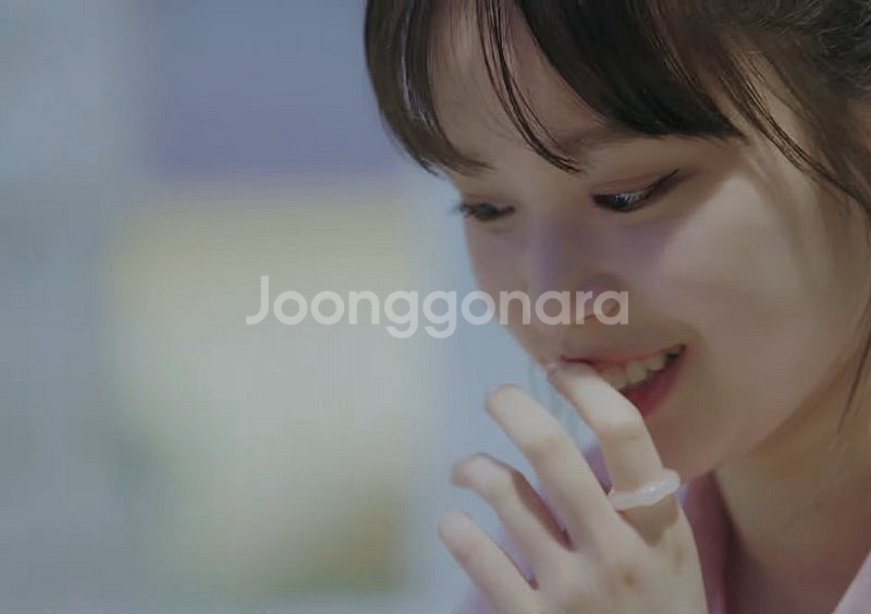 아즈나브르 투명 옐로우 아크릴 반지 (8호)--1
