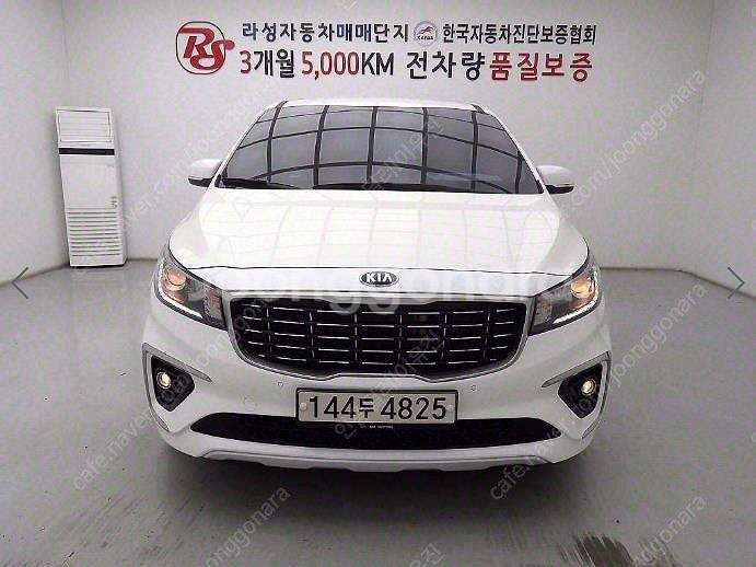 @18년식 더 뉴카니발 9인승 디젤 럭셔리 전국최저가격...--0