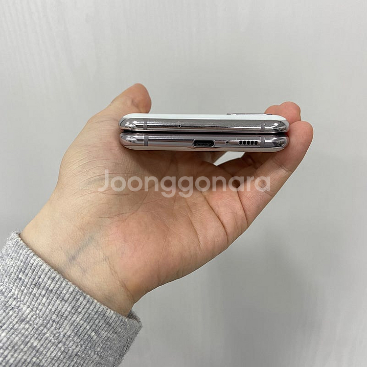 81851 갤럭시Z플립2 5G 256기가 화이트 팝니다...--4