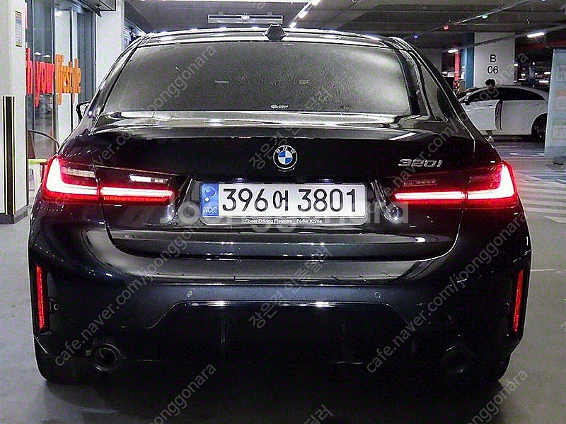 ★특가★ 4,150만원 BMW 3시리즈(7세대) 320i M 스포츠팩--3