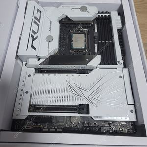 인텔 i9 14900K (정품) + ASUS Z790 FORMULA (국내정발)