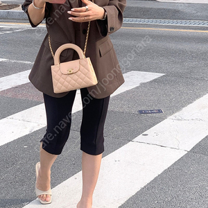 어라운드율 카프리팬츠