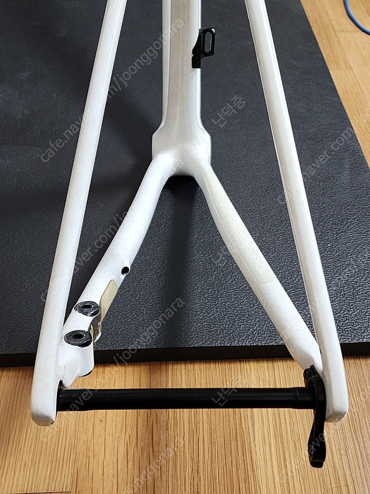 가격인하) 에스웍스 타막 SL8 듄화이트(54) 프레임셋 팝니다.--9