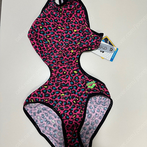 아레나 원빅 레오파드 28