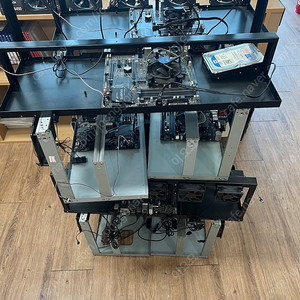 사무실에서 채굴로 쓰던 메인보드9개 cpu10개 20에 팝니다