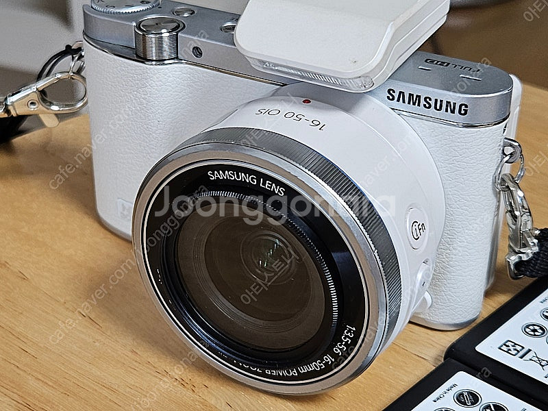 삼성 미러리스 nx3000 + 16-50렌즈 팝니다--2