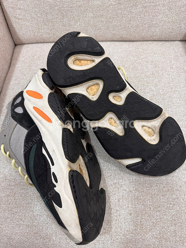 아디다스 이지부스트700 웨이브러너 290--1