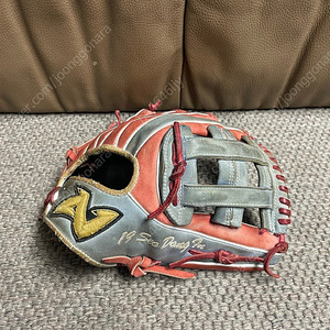 글러브 여러개 팝니다