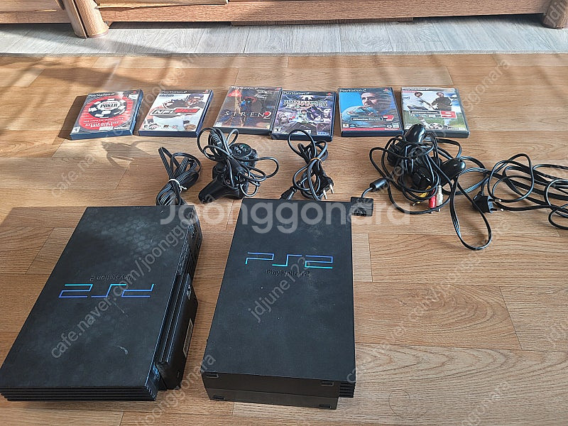 Ps2 3만번대 본체2대 및 풀세트+게임타이틀6개 판매--0