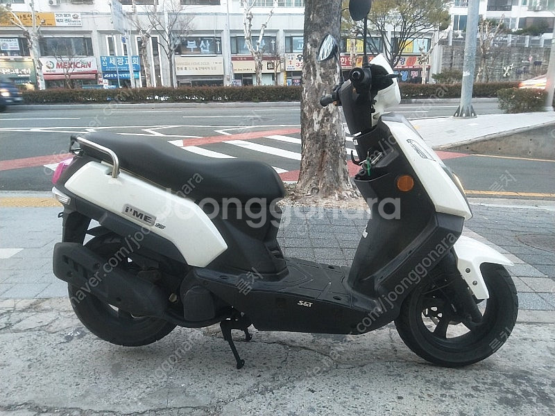 대만산 pgo 125 스쿠터 .오토바이. 부산--8