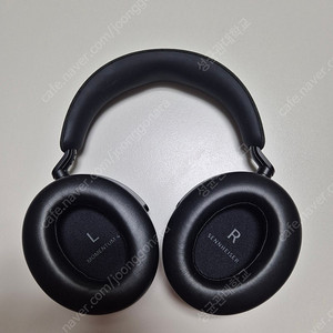 젠하이저 모멘텀4 s급 거치대 포함