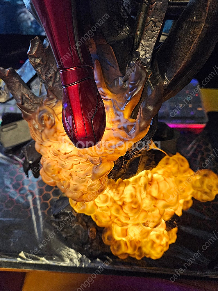 퀸 스튜디오 1/4--1