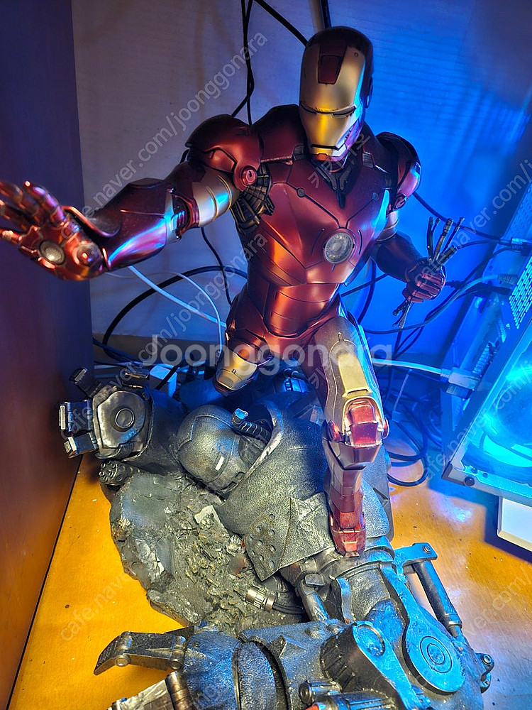 퀸 스튜디오 1/4--2