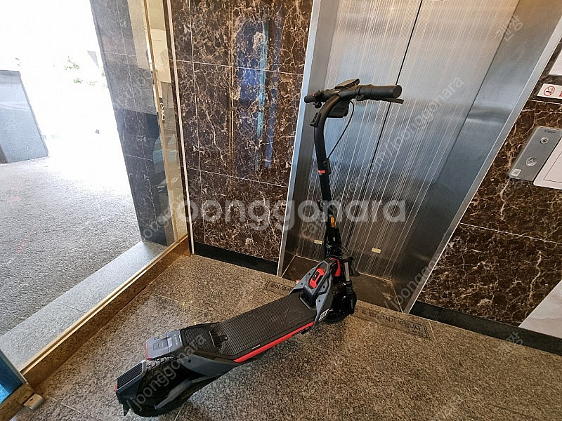 세그웨이 나인봇 zt3pro판매합니다.1회탔음.25km--2