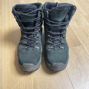 로바 등산화 7.5d