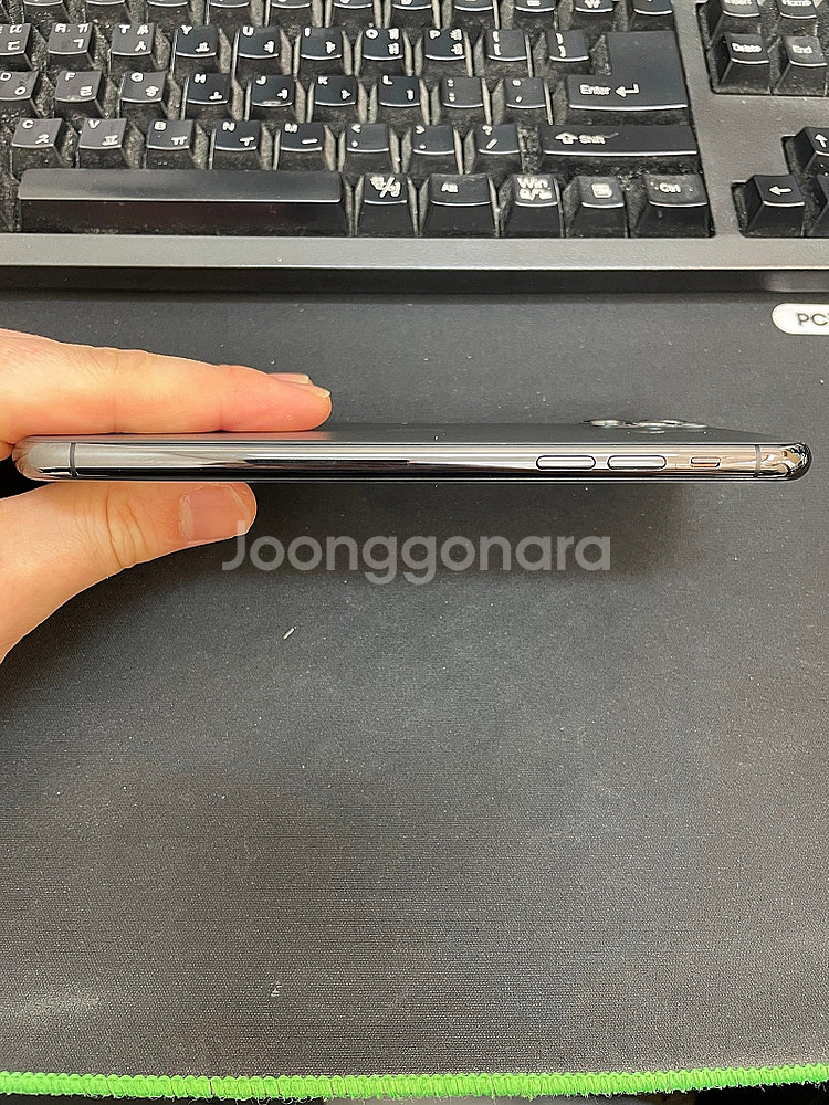 아이폰11프로맥스 그레이 64GB 상태좋은 중고34만팝...--6