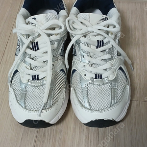 뉴발란스 530