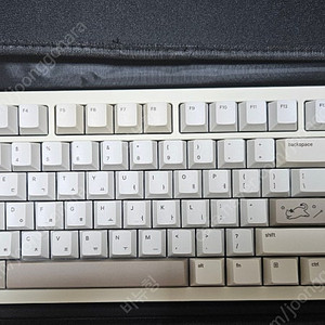 프리플로우 REAL IX KUSTOM 키보드 판매합니다.