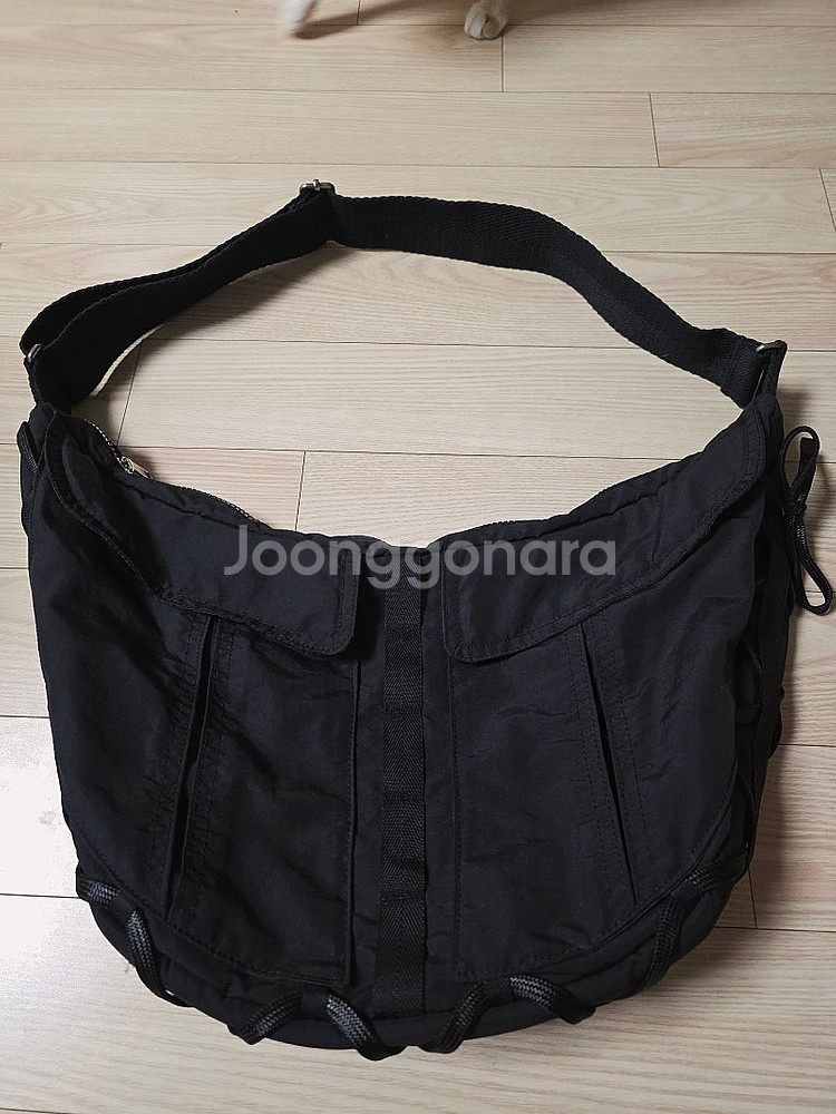 이우가마카라스 Taped Shoulder Bag 팜 반...--1