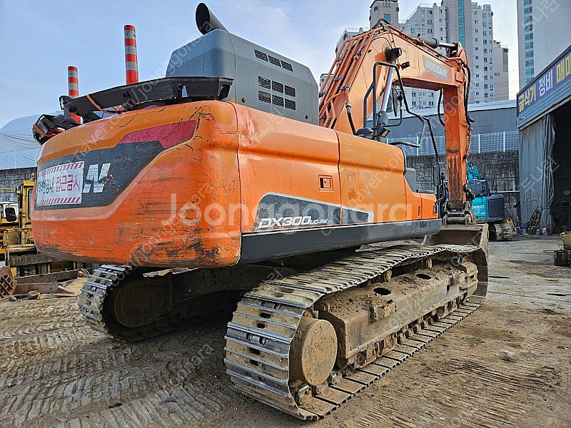 두산 DX300LC-5K 2017년식 가동팔천 10 궤...--2