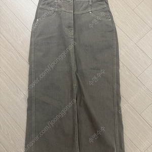 한섬 타임 슬릿 헴 데님 스커트