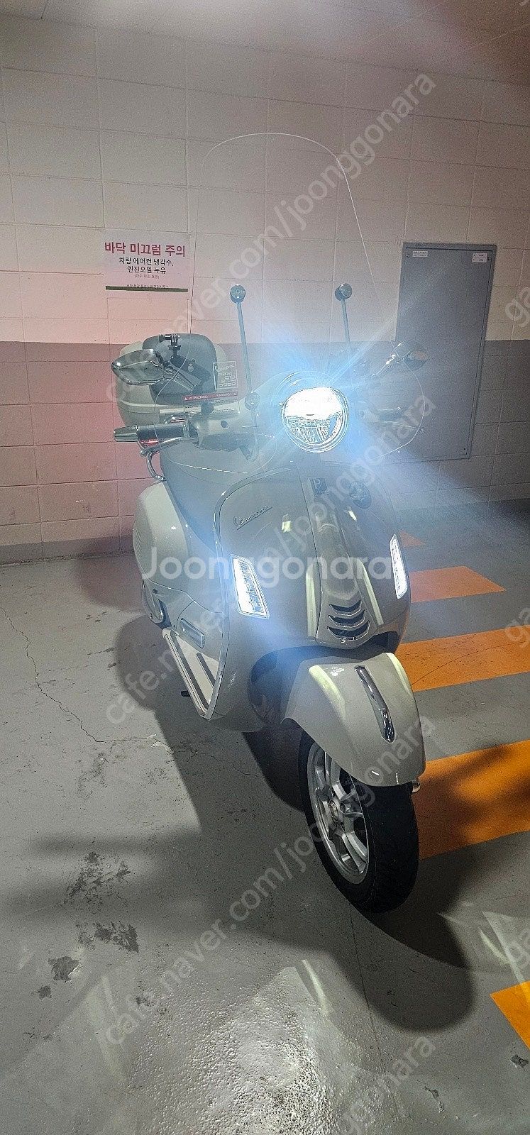 24년 베스파 gts300 판매합니다.--0