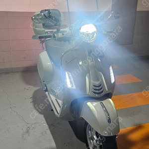 24년 베스파 gts300 판매합니다.