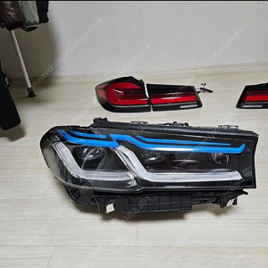 BMW 530i Lci 레이저 라이트 세트 (신품)