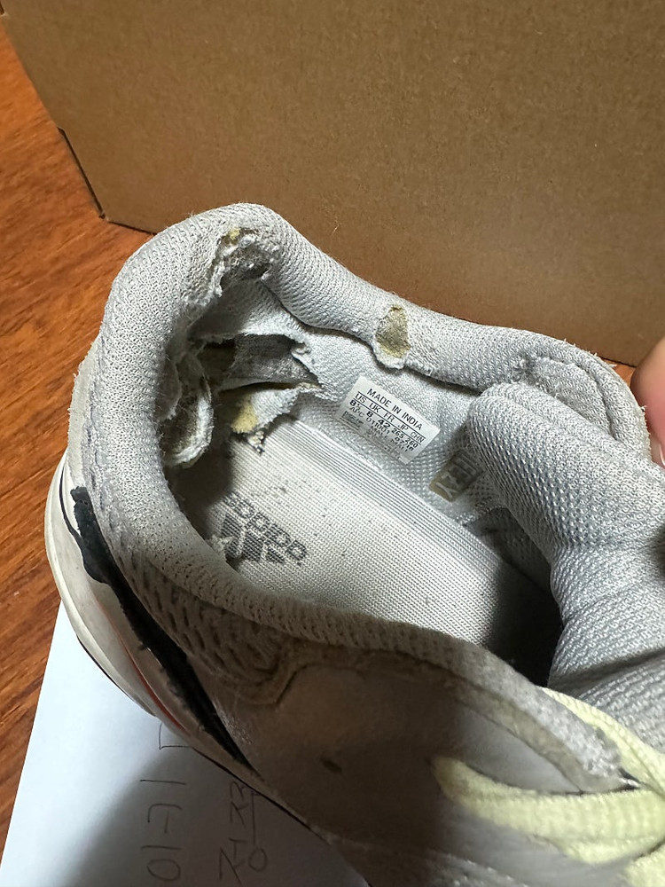 [265]아디다스 이지부스트 700 웨이브 러너 솔리드 그레이 이미지