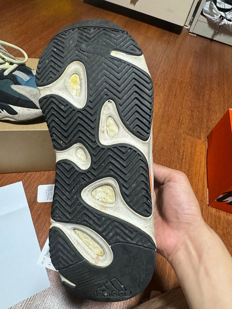 [265]아디다스 이지부스트 700 웨이브 러너 솔리드 그레이 이미지