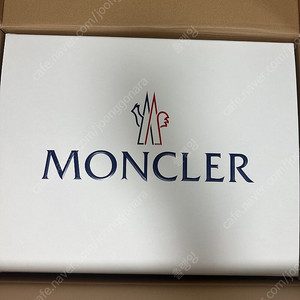 몽클레어 패딩박스