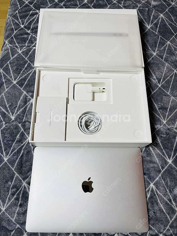 M1 맥북에어 실버 램 8GB / SSD 256GB 상...--4