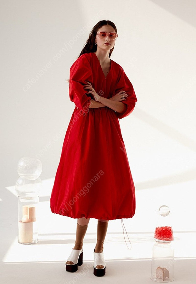 엔오르 ENOR 퍼프 슬리브 스트링 드레스 레드 바스락 롱원피스 셀프웨딩 유색드레스 이미지