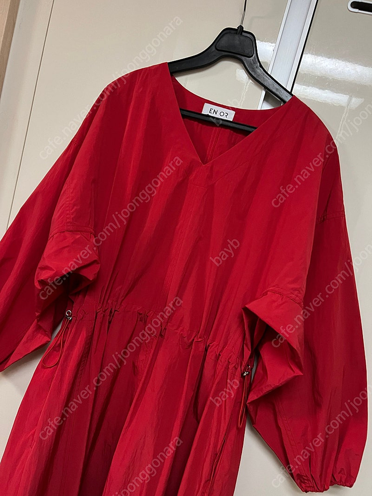 엔오르 ENOR 퍼프 슬리브 스트링 드레스 레드 바스락 롱원피스 셀프웨딩 유색드레스 이미지