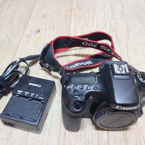 캐논 70D 고장 부품용 팝니다