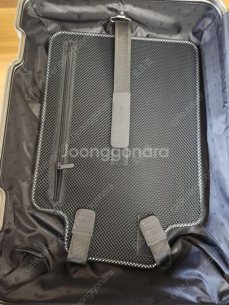 (국내발송)리모와 925 오리지널 티타늄골드 캐빈 체크...--6