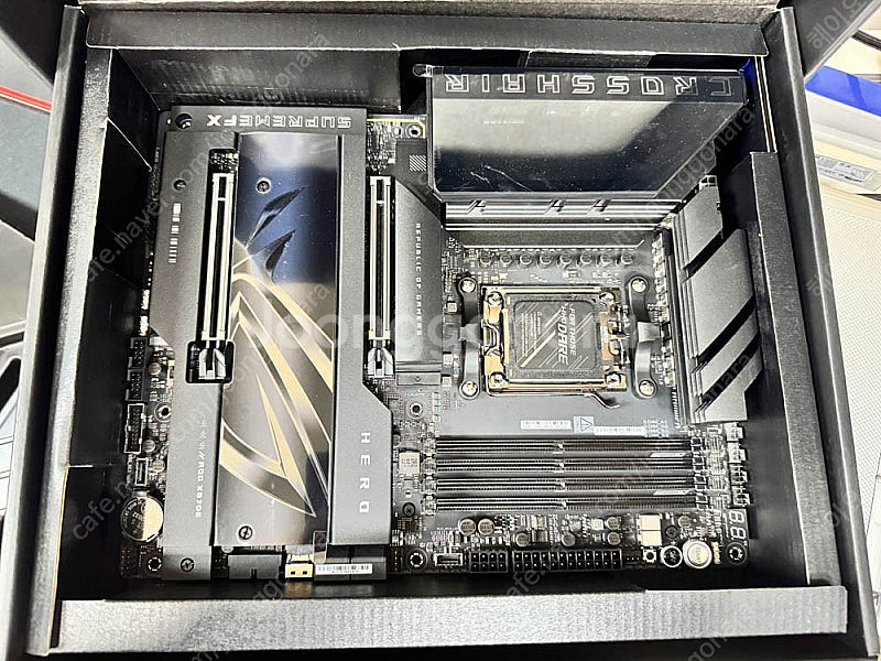 ROG CROSSHAIR X870E HERO + 995...--4