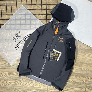 좌쓰 Palace x Arc'teryx Alpha SV Jacket 팔라스 x 아크테릭스 알파 SV 자켓 그레이 - 20FW