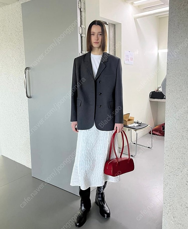 오더먼트 바이 보카바카 자가드 레이어드 원피스 판매합니다. 이미지