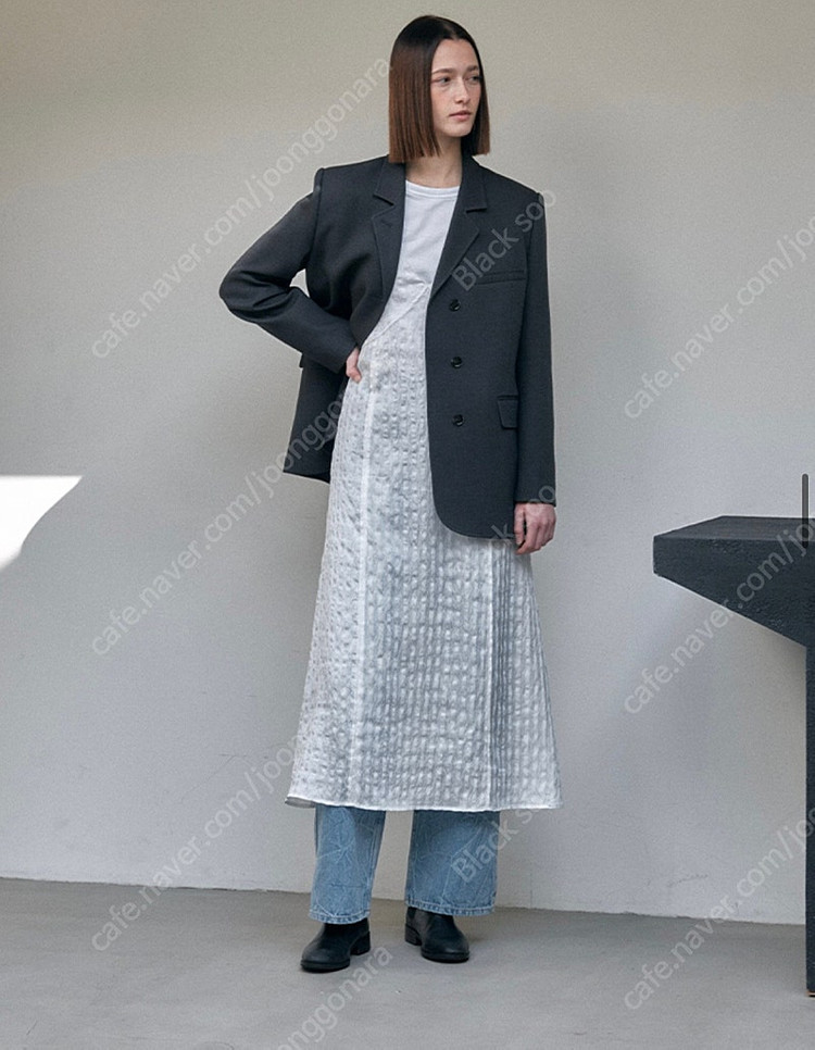 오더먼트 바이 보카바카 자가드 레이어드 원피스 판매합니다. 이미지