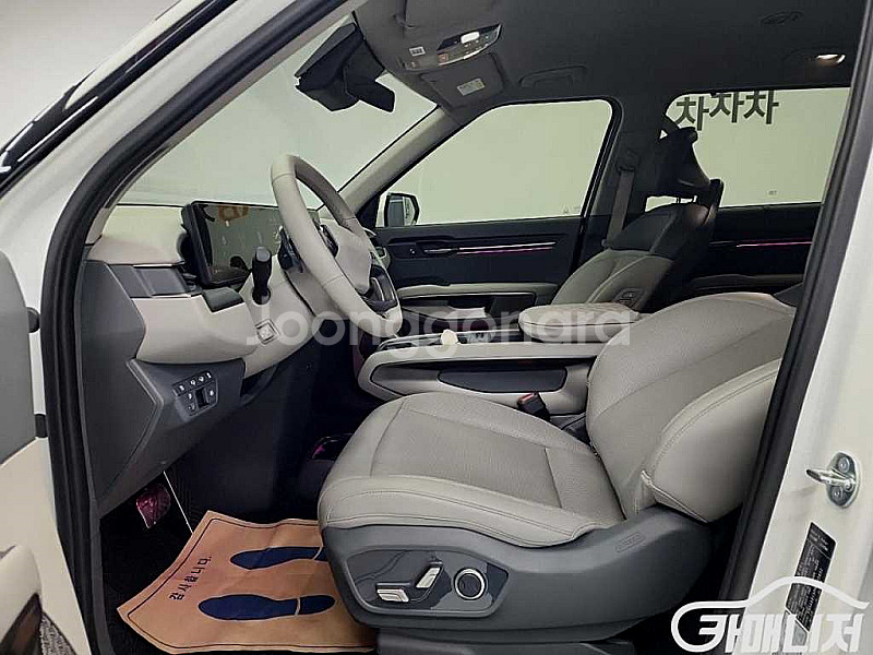 [기아]EV9 4WD 에어 2024 년 전기 중고차 전...--2
