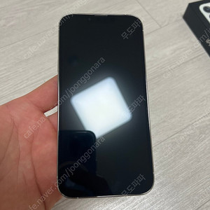 아이폰13프로 256GB 화이트 상태 A+ 풀박스 팝니다.