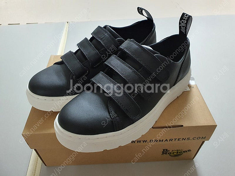 닥터마틴 벨크로 스니커즈 블랙 색상 250사이즈 박스풀세트 새제품--0