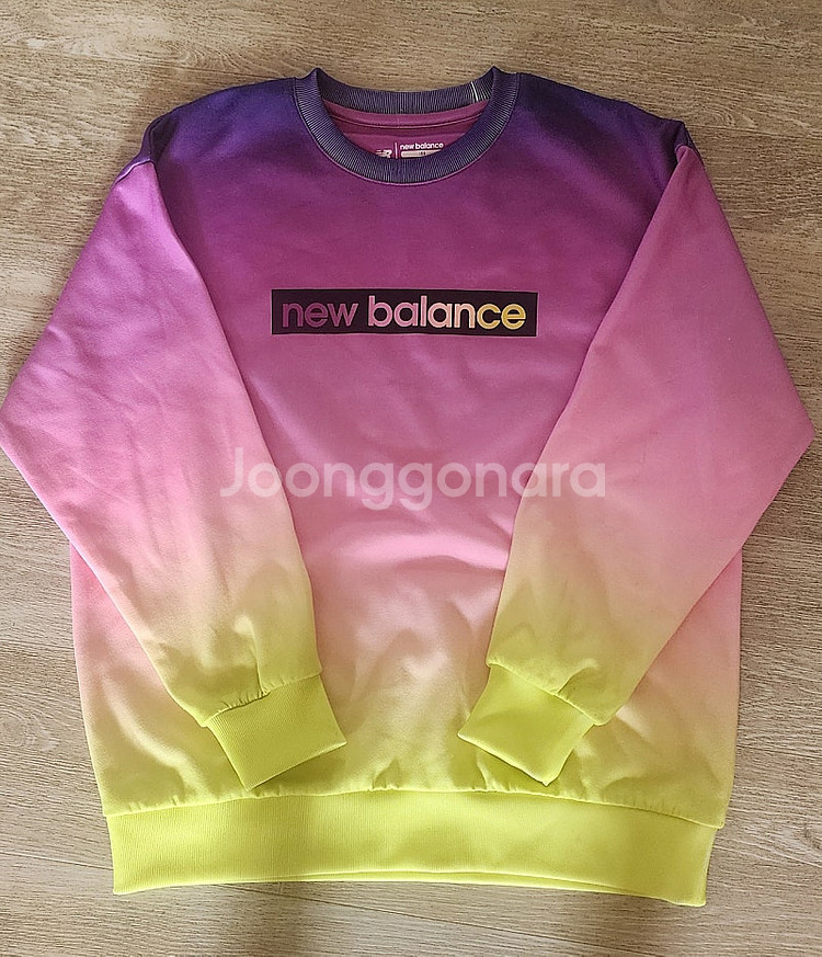 뉴발란스 맨투맨 155--0