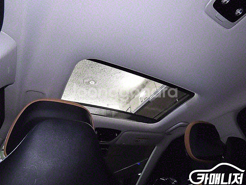 [기아]EV6 롱레인지 AWD 어스 2022 년 전기 중고차 전액할부 중고차리스 중고차수출--6