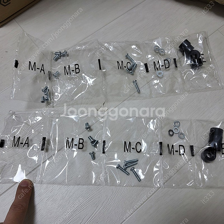 중고 모니터암 팔아요(구입시 usb 3.0 to HDM...--1